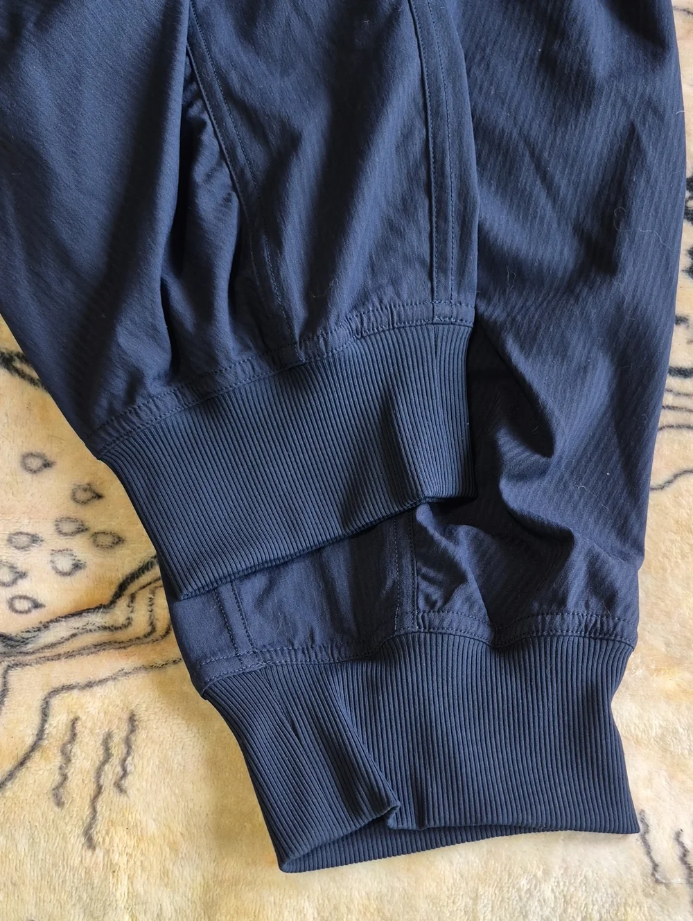 Lululemon Dance Studio Mid Rise 7/8 Jogger Navy Size 14 NWT